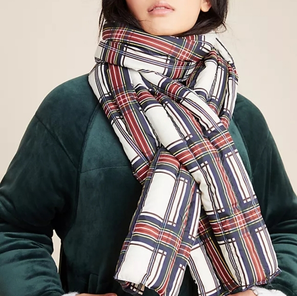 Anthro Brigitte Puffer Scarf - Picture 2 of 5